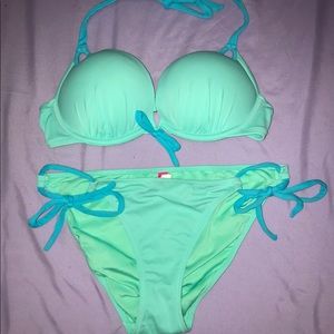 Victoria’s Secret bikini